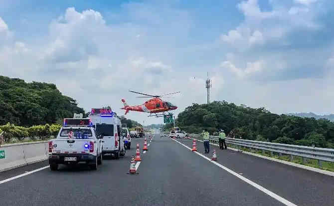 东坑镇高速公路汽车救援案例